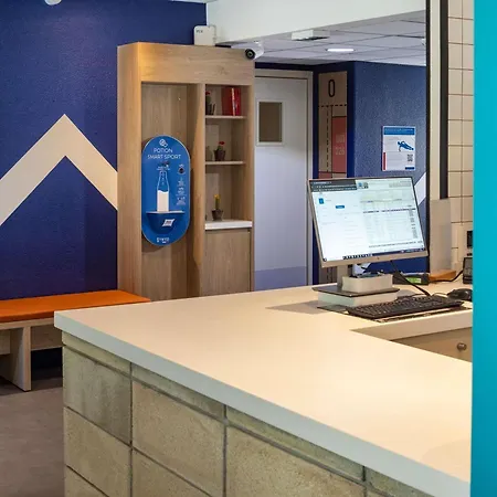Ibis Budget En Bresse Hotel